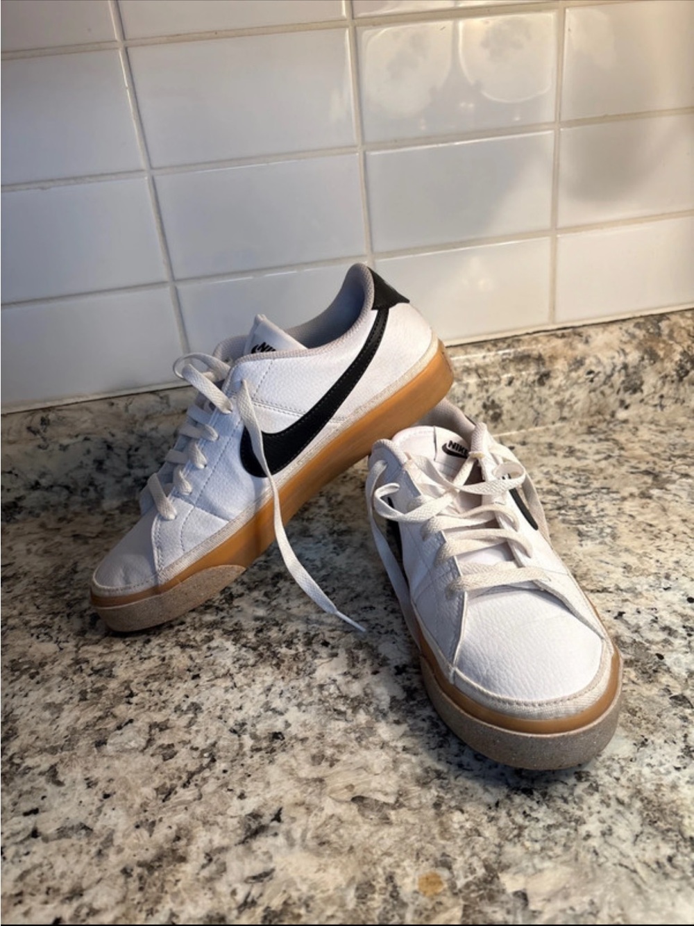 Nike court legacy